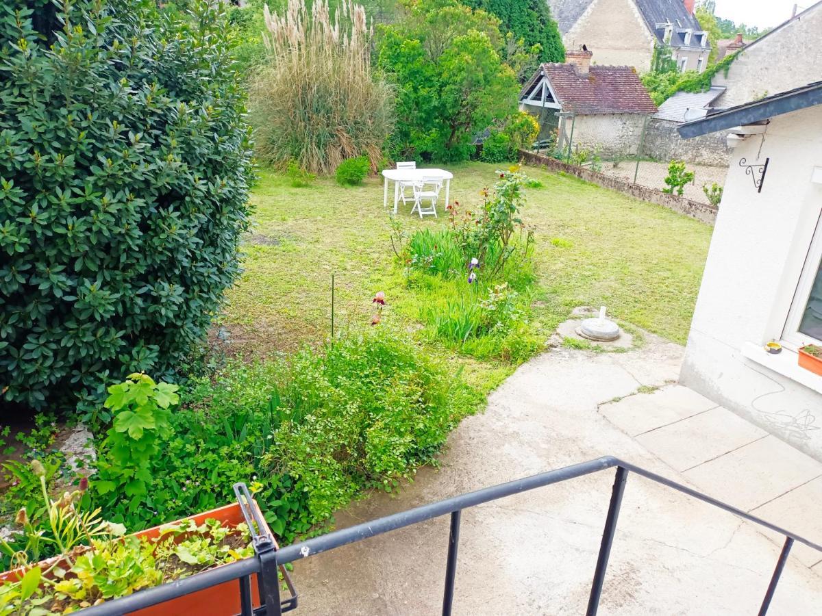 Petite Maison Etape Loire A Velo Ou Compostelle Mosnes ภายนอก รูปภาพ
